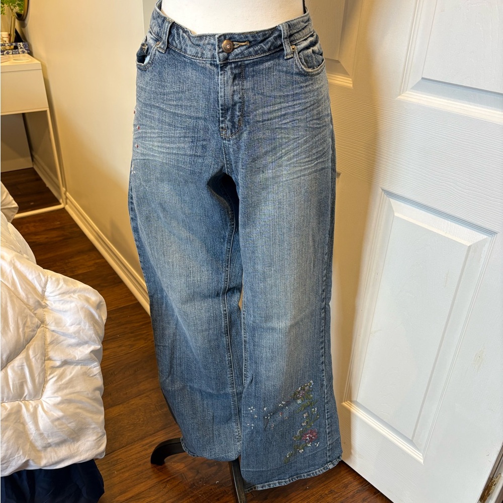 Vintage Y2K Embroidered Flare Jeans Women’s 12 Rhinestone Floral 33.5”